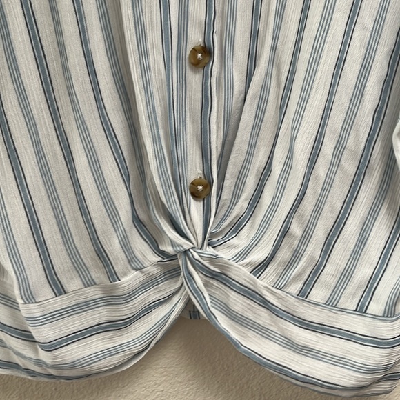 SO Tunic Style Front Twist Blue & White Striped Boho Blouse Top, Size Medium - Picture 5 of 13